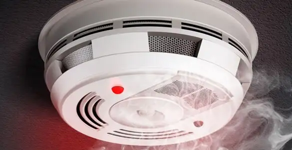 Installed smoke detector providing reliable fire detection in Fort Lauderdale, FL