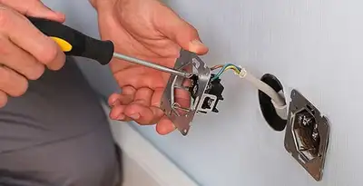 outlet repair services with professional electrical outlet wiring adjustment in Fort Lauderdale, FL